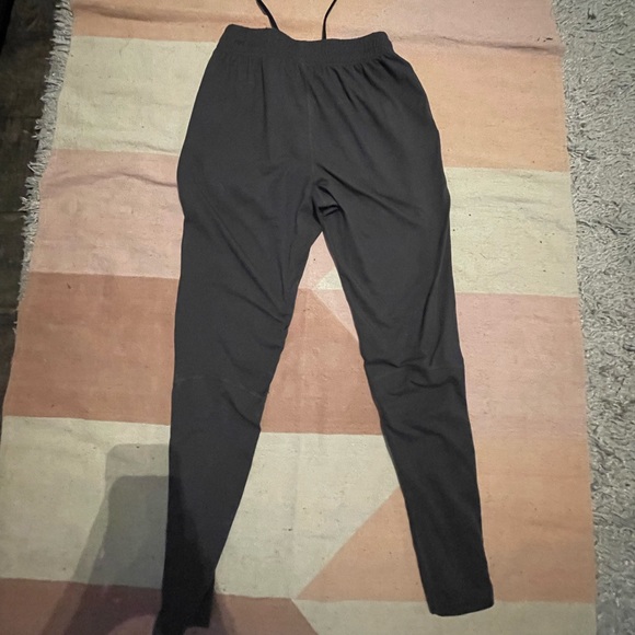 Nike jogger sweatpants super soft and stretchy material - Picture 11 of 11